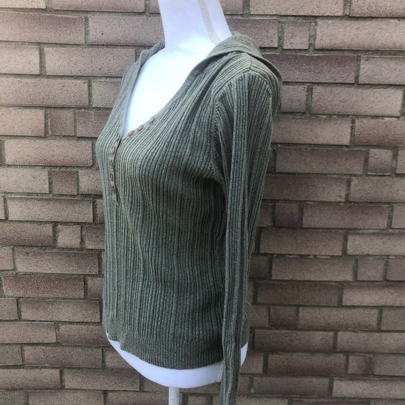 Green hooded sweater Size Medium - Picture 4 of 9